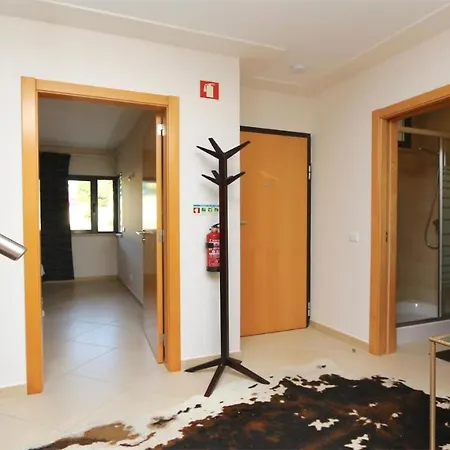 Do Cacho Cleverdetails 216, 6 Adultos 2 Criancas Zona Tranquila Vila